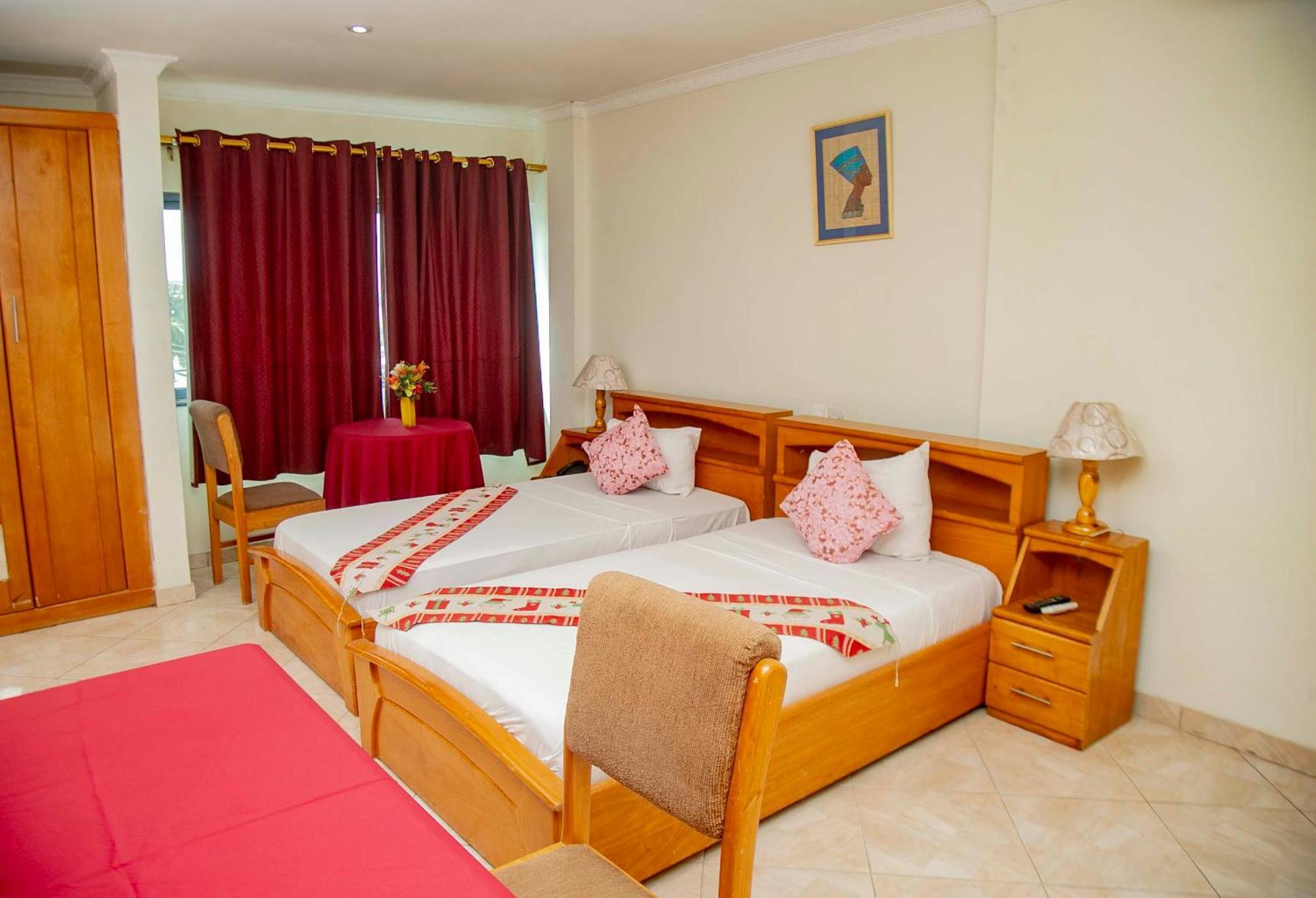 Brookvale Hotel Weija Экстерьер фото