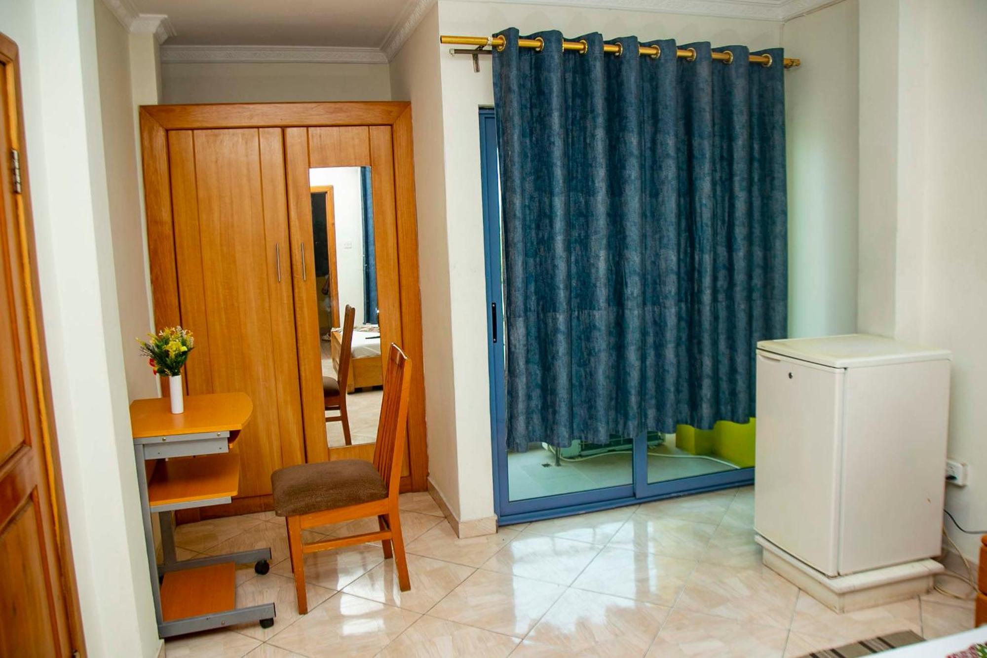 Brookvale Hotel Weija Экстерьер фото
