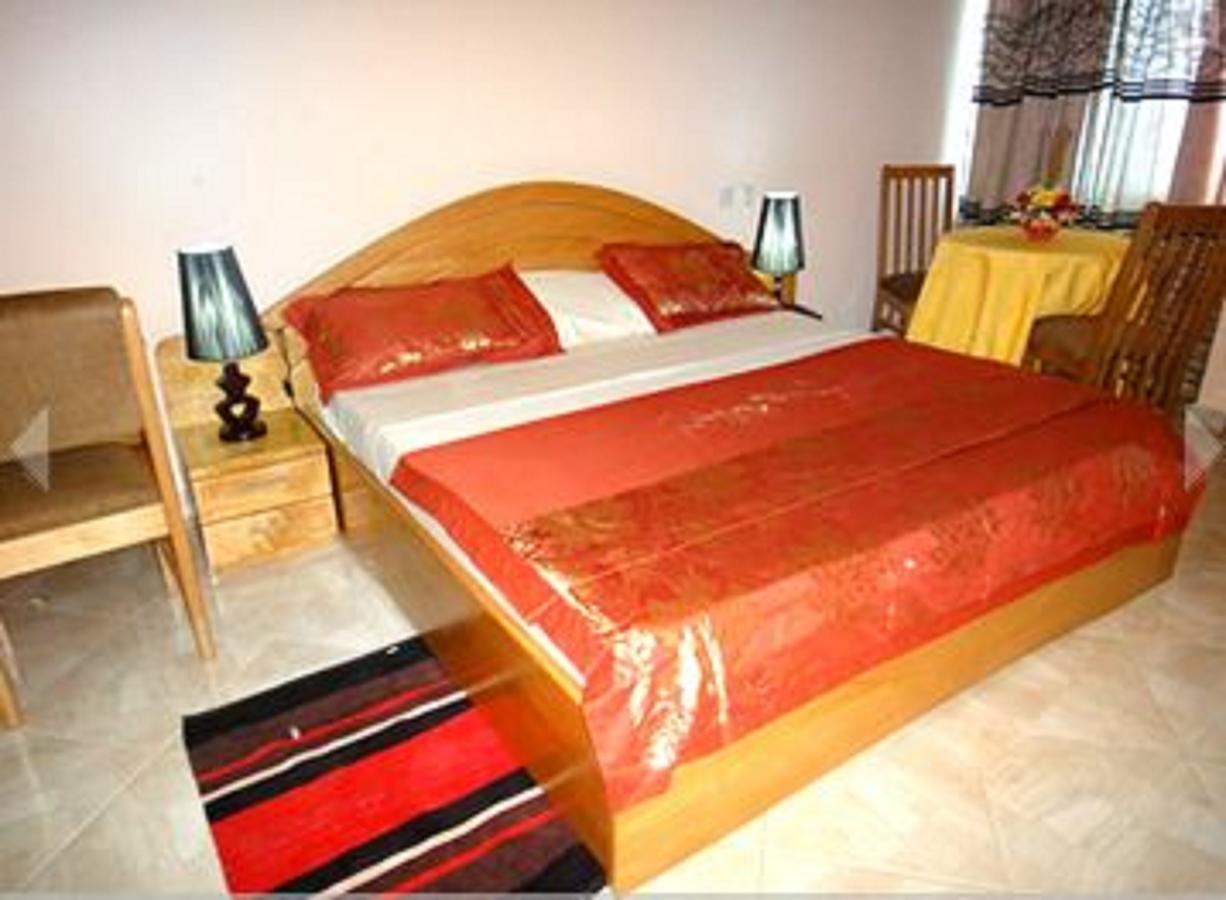 Brookvale Hotel Weija Экстерьер фото