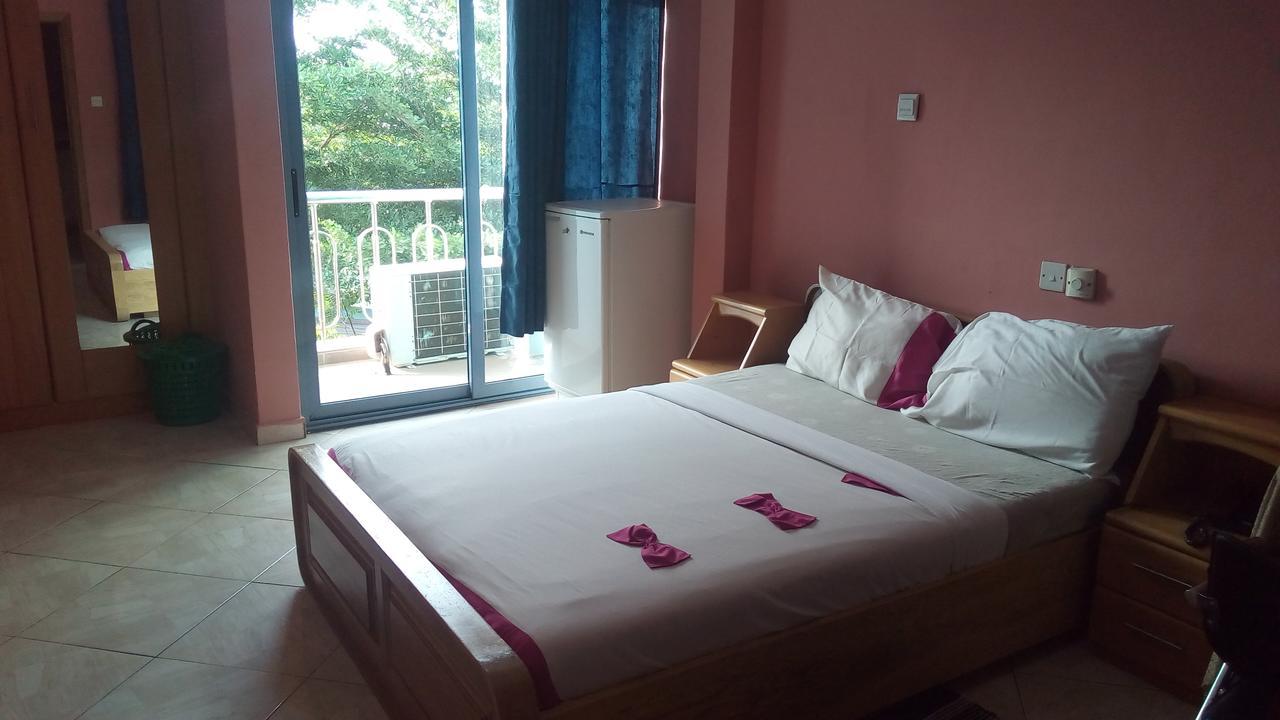 Brookvale Hotel Weija Экстерьер фото