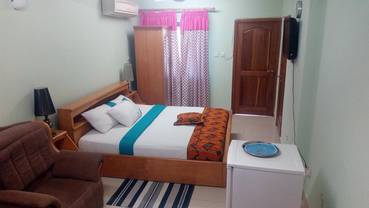 Brookvale Hotel Weija Экстерьер фото