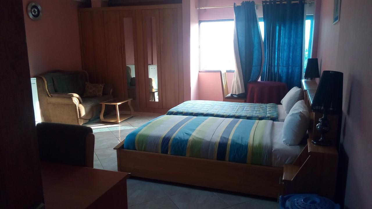 Brookvale Hotel Weija Экстерьер фото